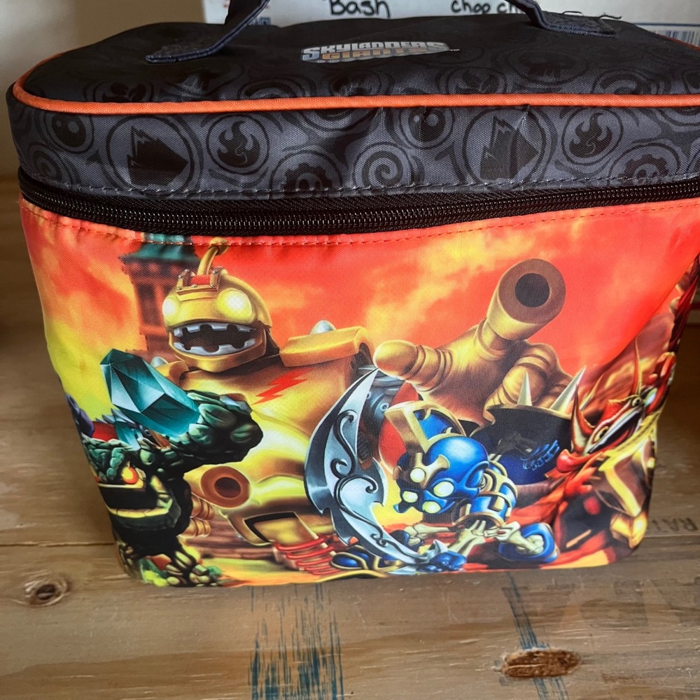 Skylanders Giants Carrying Case Tote Bag Activision Strap PowerA